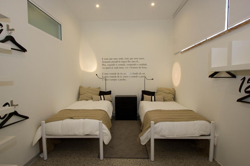 Turismo Do Seculo Hotel เอสตอริล ห้อง รูปภาพ A bedroom in the hotel