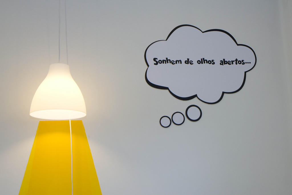 Turismo Do Seculo Hotel เอสตอริล ห้อง รูปภาพ A wall sticker